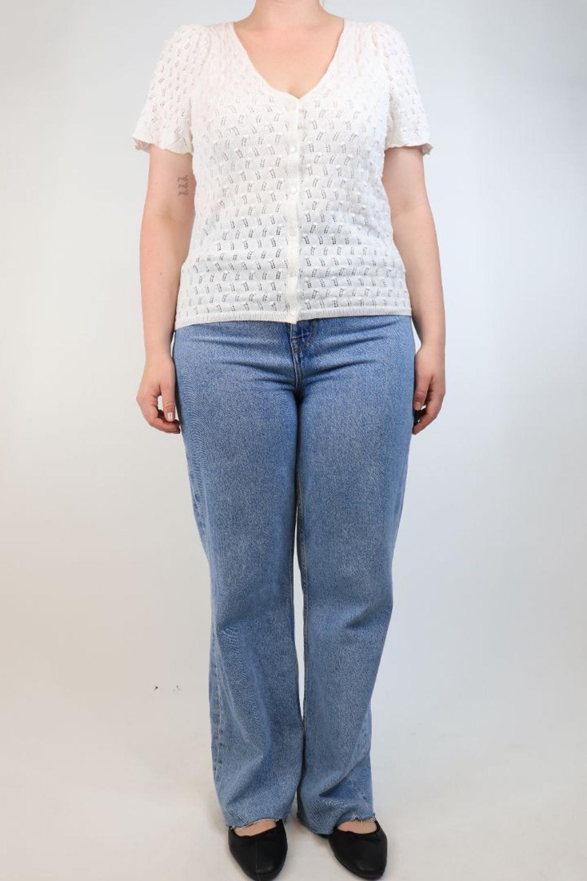 Cream short-sleeved cardigan main product photo