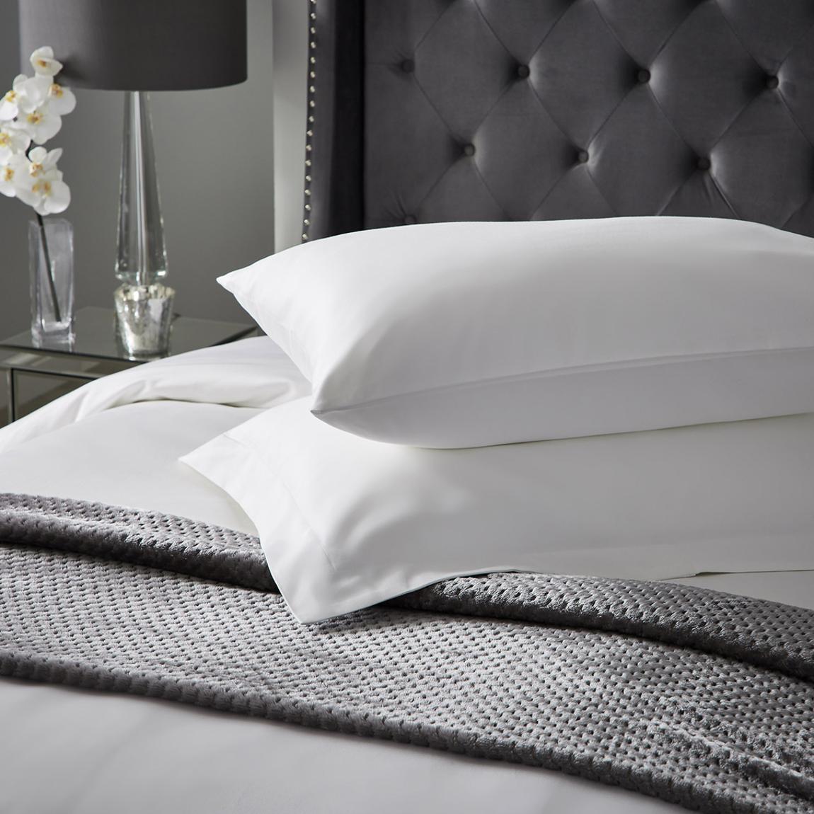 1000TC Oxford Pillowcase, White main product photo