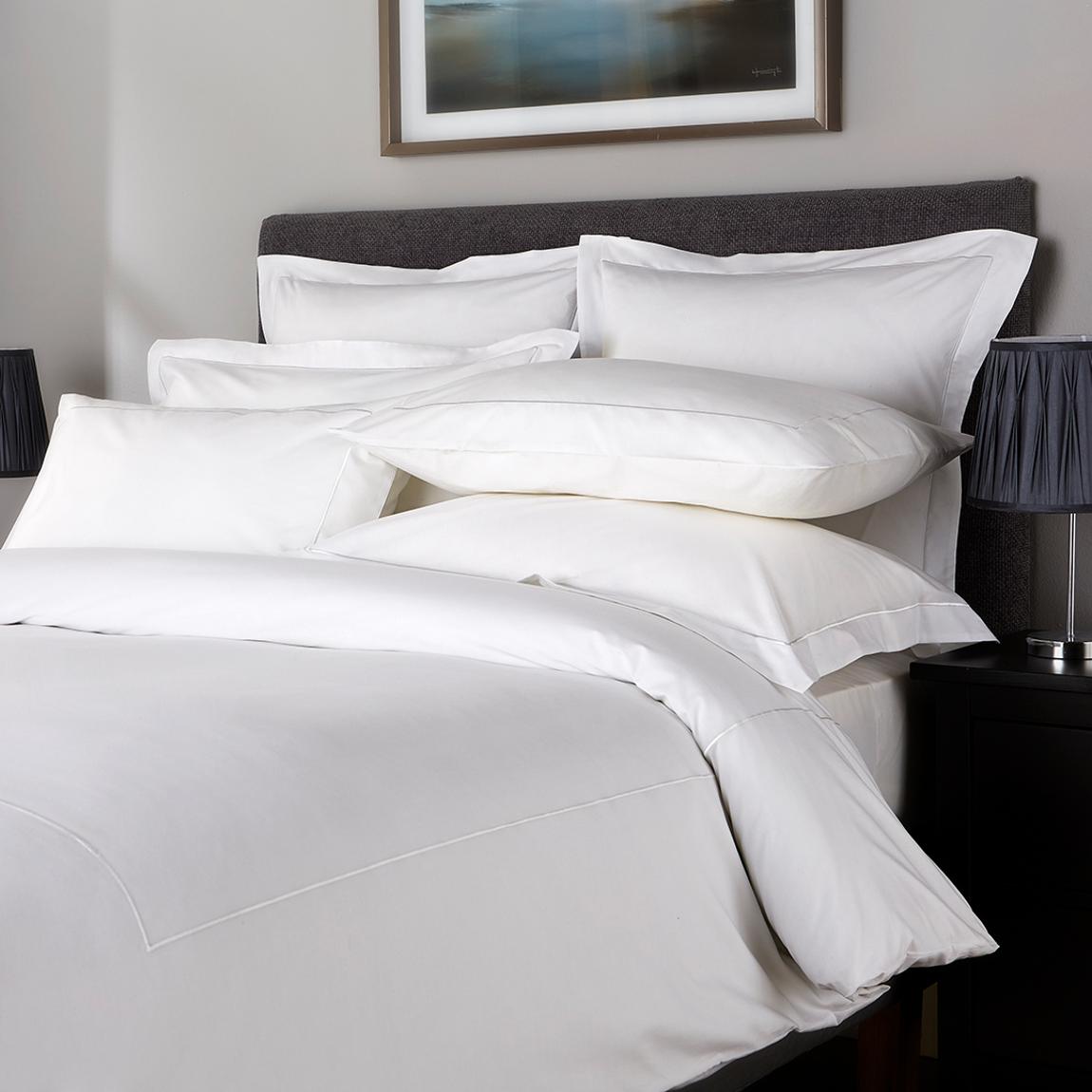 800TC Single Row Cord Super King Duvet Cover, White/White main product photo