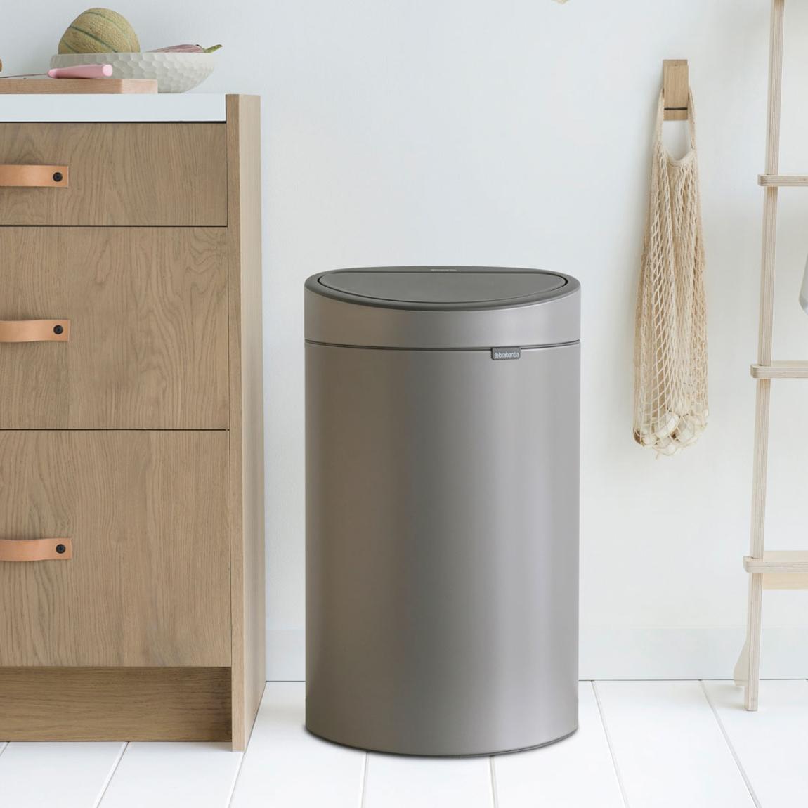 Platinum New Touch Bin, 40L main product photo
