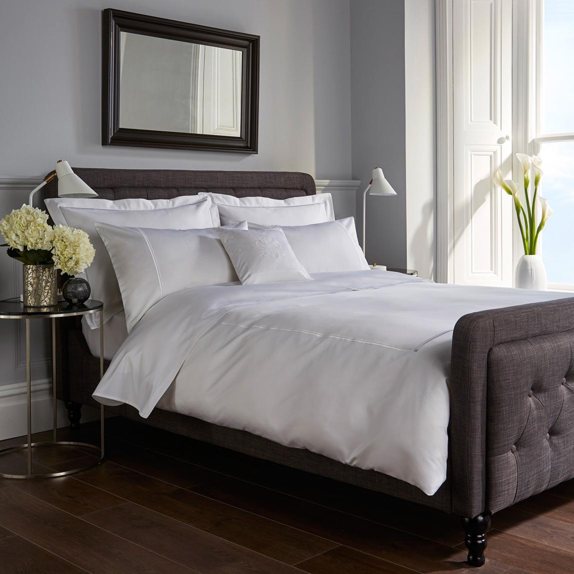 Double Cord 800TC Double Duvet Cover, White main product photo