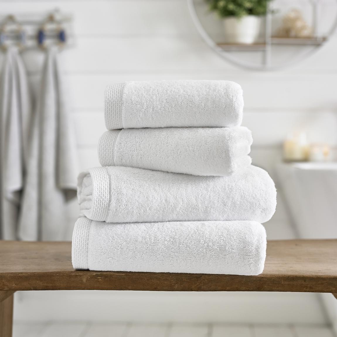 Egyptian Spa 700GSM Bath Sheet, White main product photo