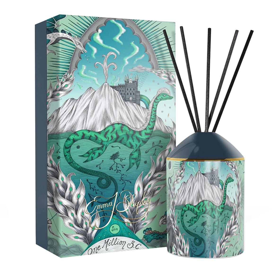 Highlandia Sandalwood & Saffron Bone China Fragranced Diffuser main product photo