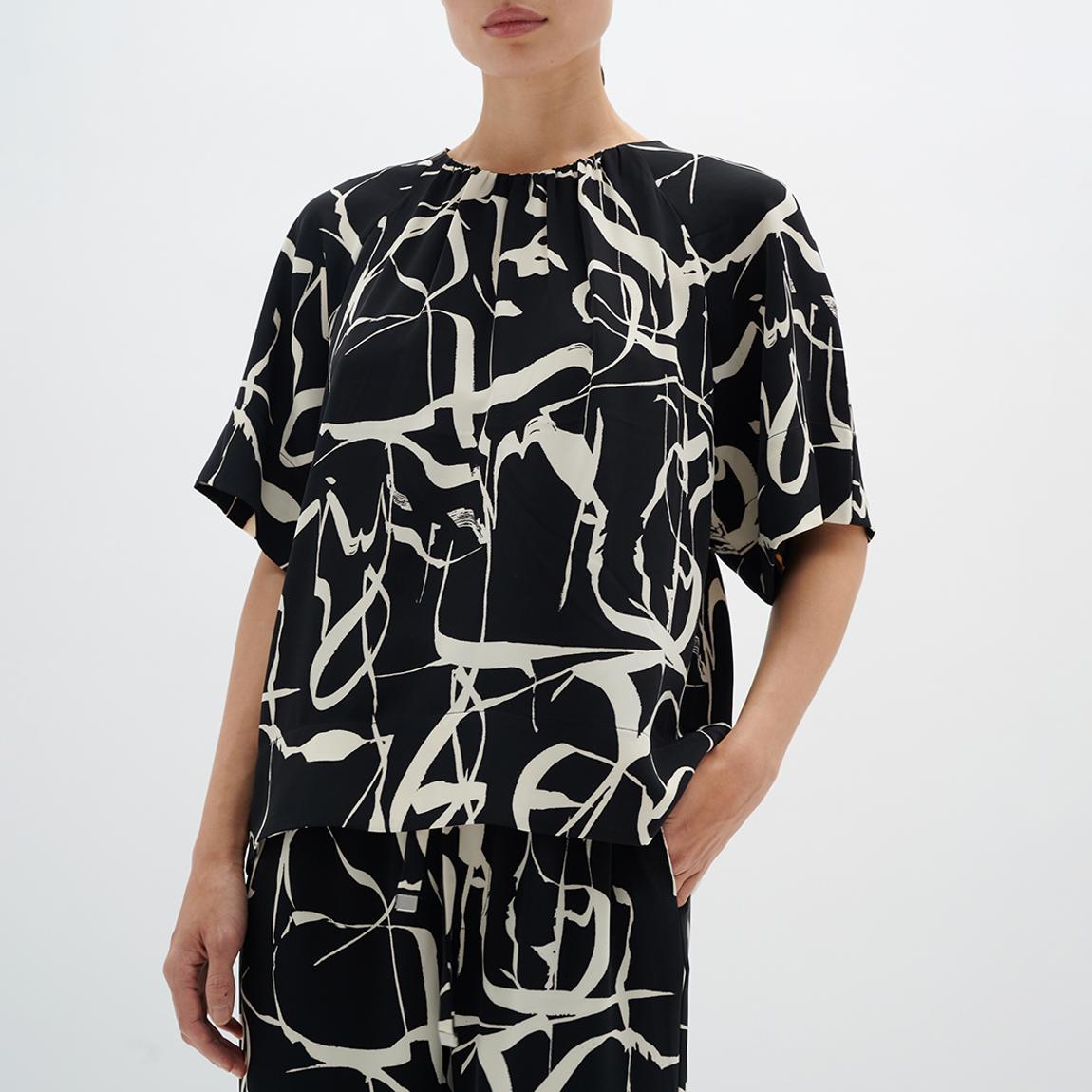 Black/White Paisley Printed Blouse main product photo