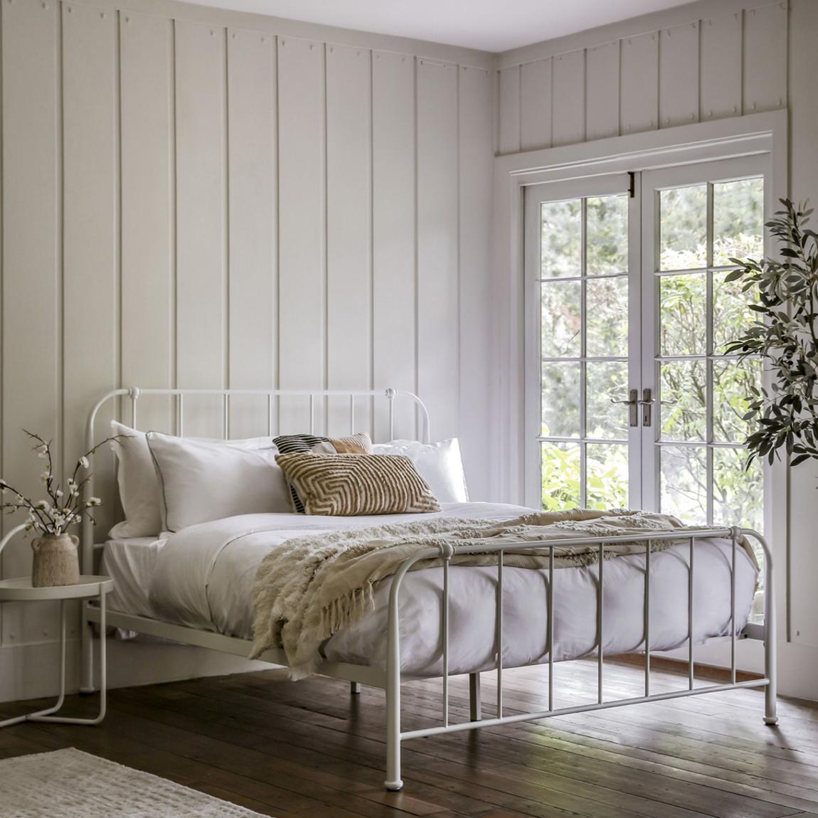 Astley King Bedstead, Ivory main product photo