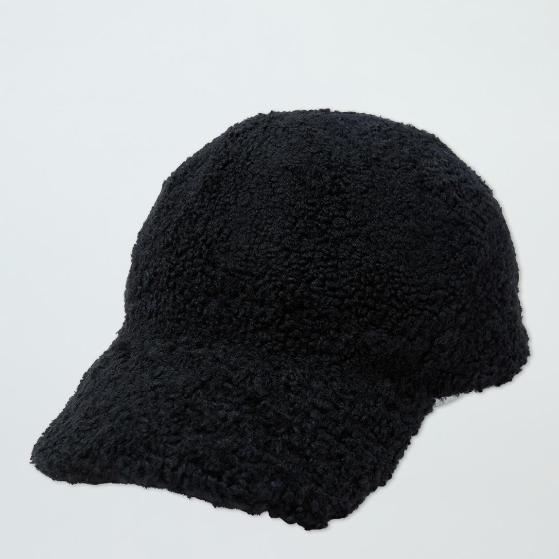Black Shearling Teddy Cap main product photo