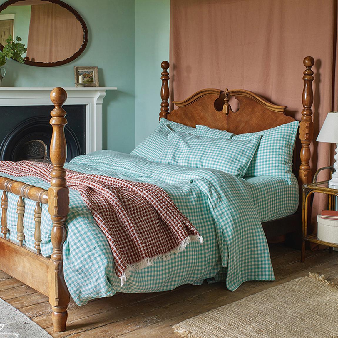 Pistachio Gingham Superking Linen Duvet Cover main product photo