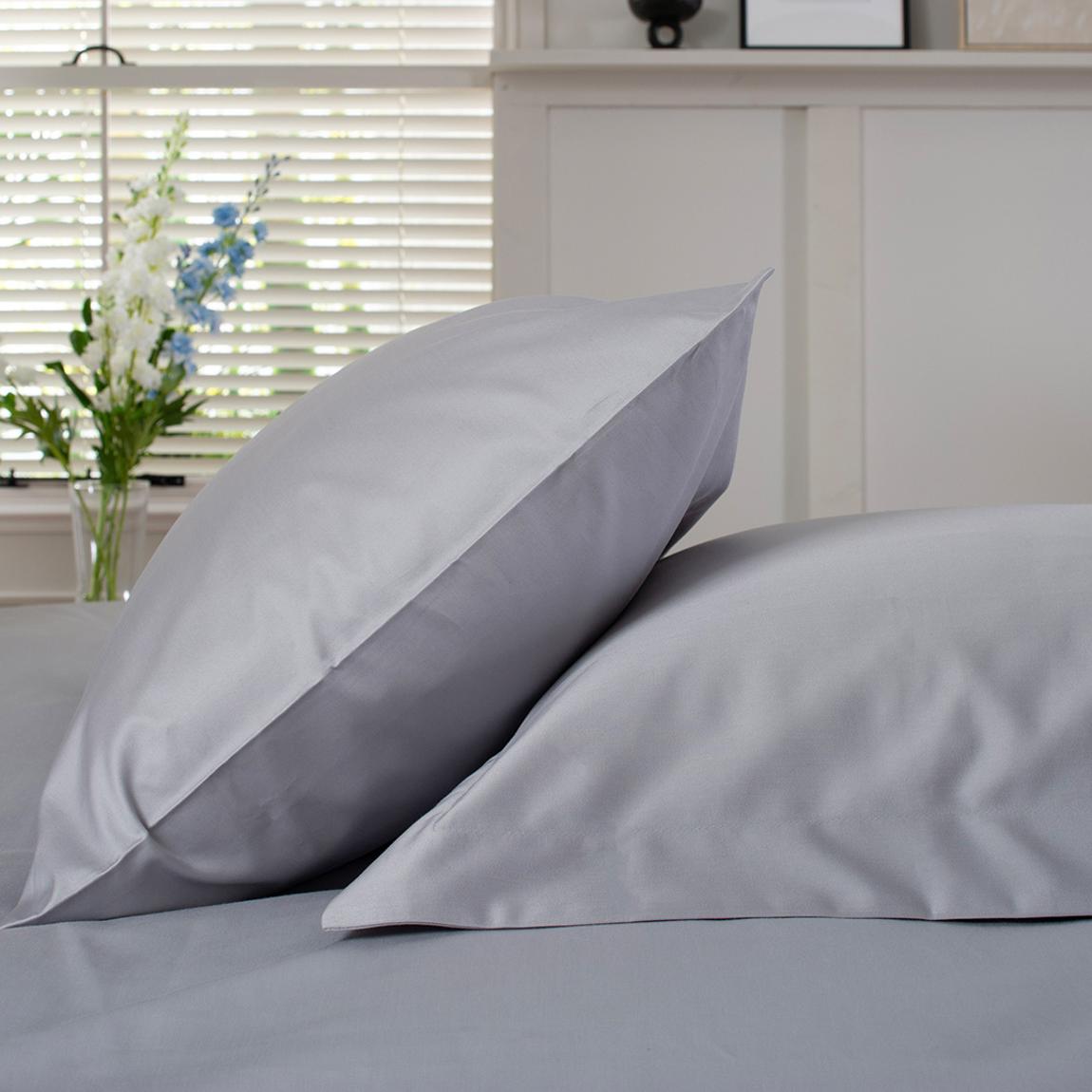 800 TC Housewife Pillowcase, Platinum main product photo