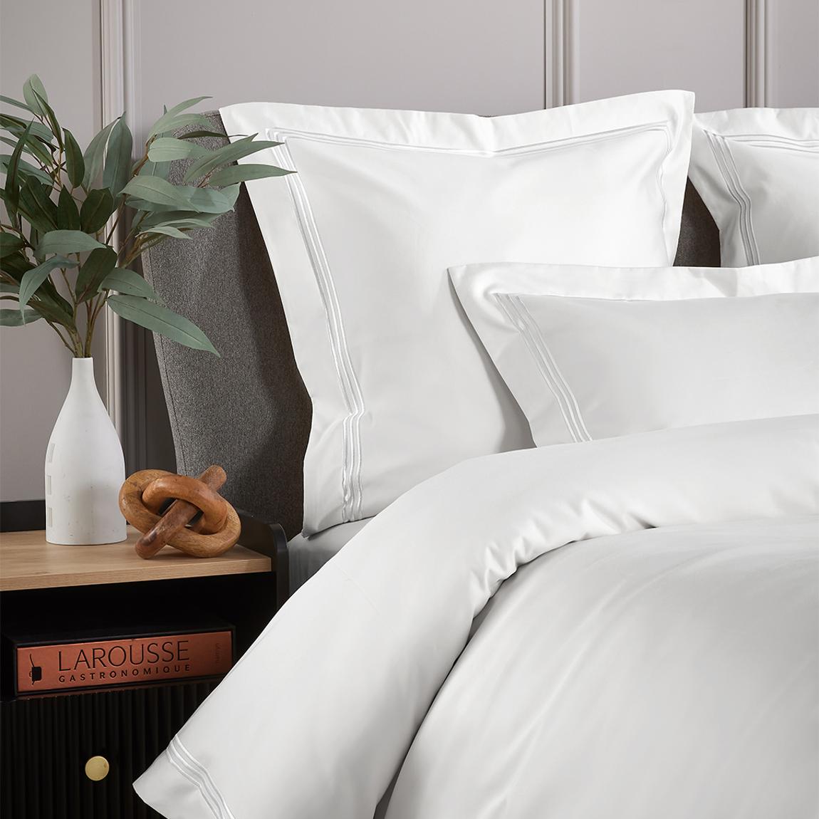 Embroidered 800TC Single Square Pillowcase, White/White main product photo