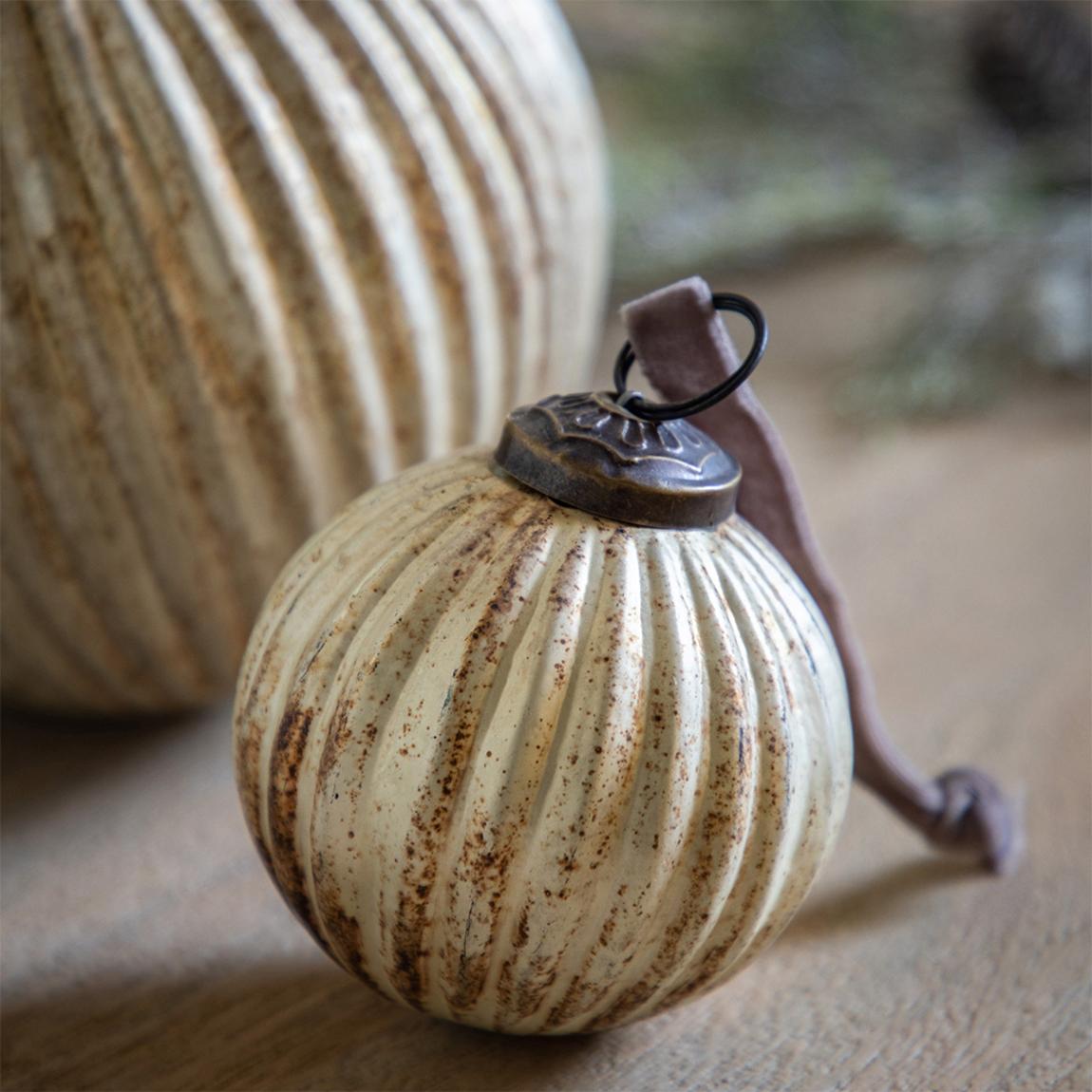 Set Of 6 Mia Baubles, Antique Gold main product photo
