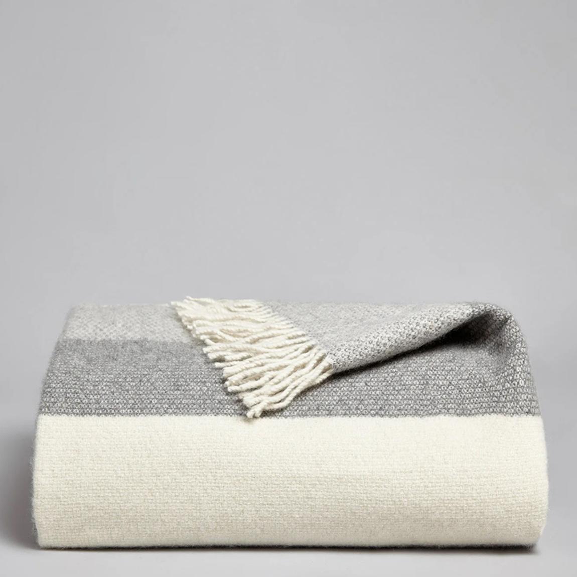 Genjin Cashmere Blanket, Grey main product photo