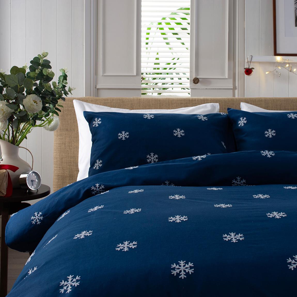 Snowflake Double Duvet Set, White/Navy main product photo