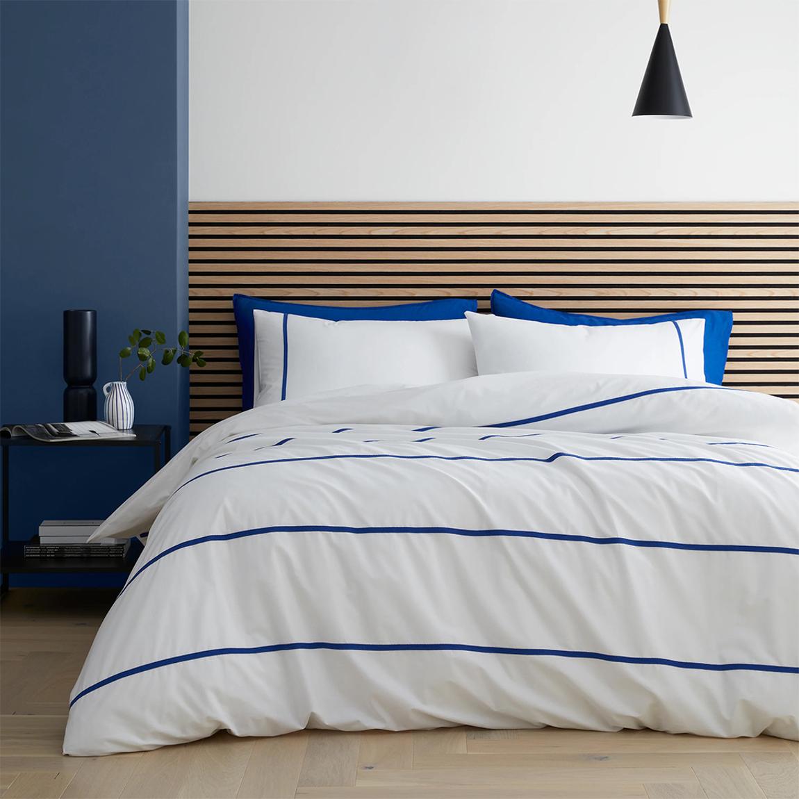 Herringbone Trim Stripe Super King Duvet Set, White/Navy main product photo