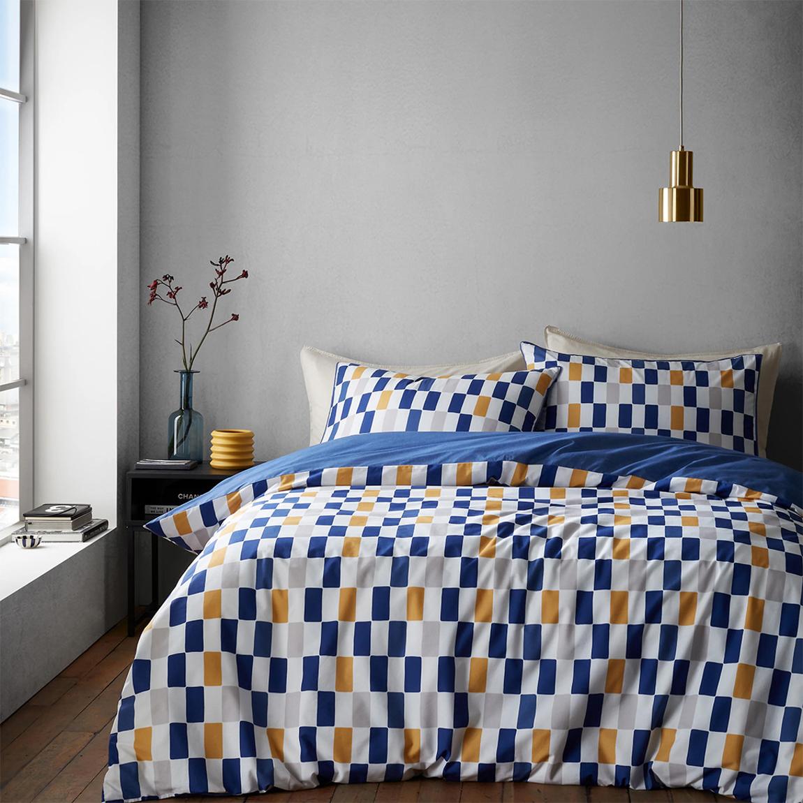 Oblong Checkerboard Super King Duvet Set, Blue main product photo