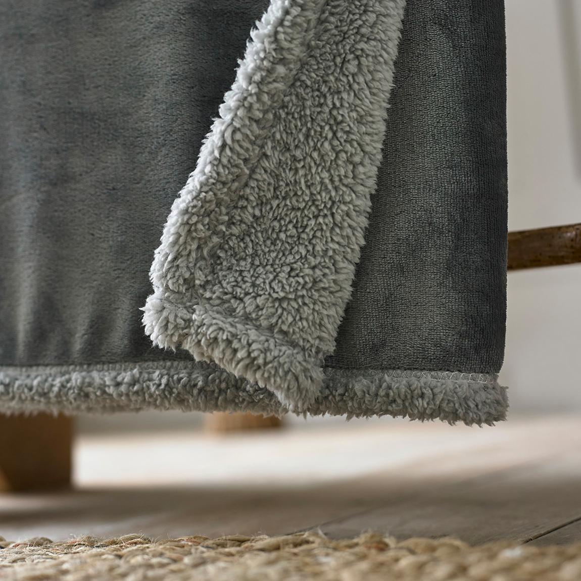 Blackbrook Throw 125x150cm, Charcoal/Platinum main product photo