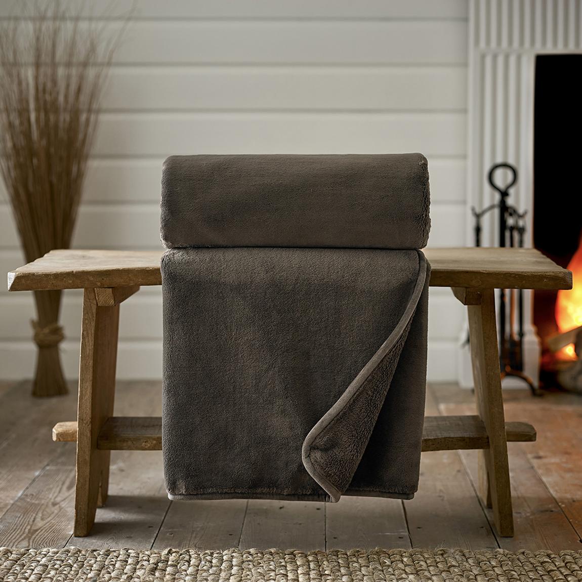 Windsor Supersoft Throw 130x180cm, Mocha main product photo