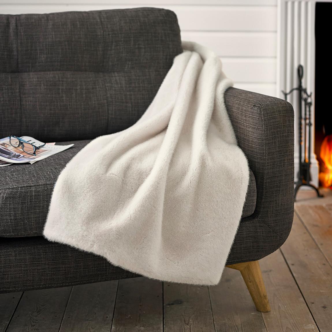 Ashford 130x180cm Throw, Ivory main product photo