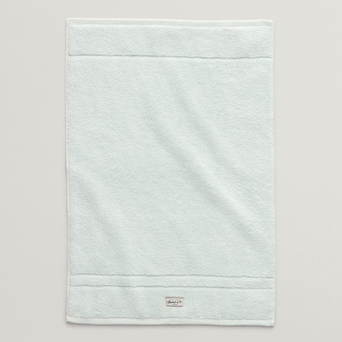 Premium Guest Towel, Clear Turquoise main product photo