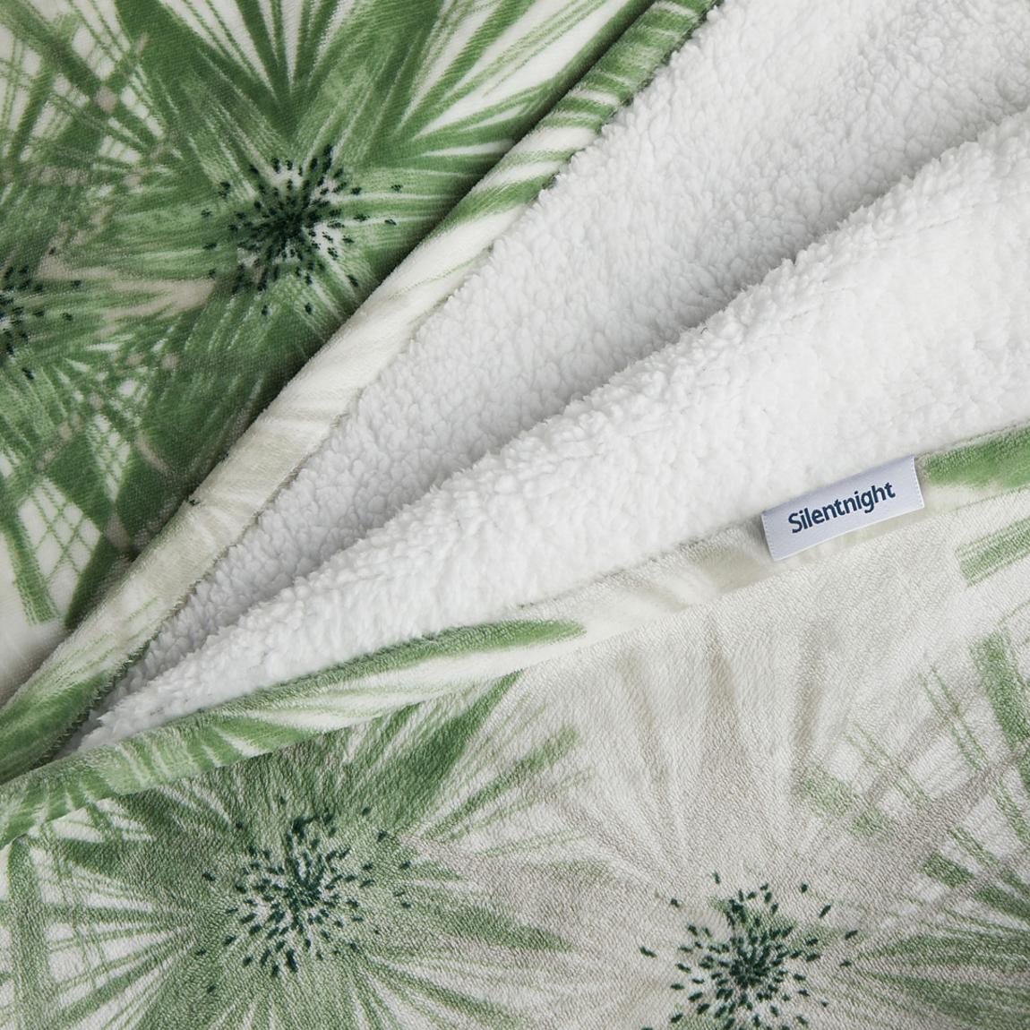 Silentnight Snugsie Family Blanket, Winter Print main product photo