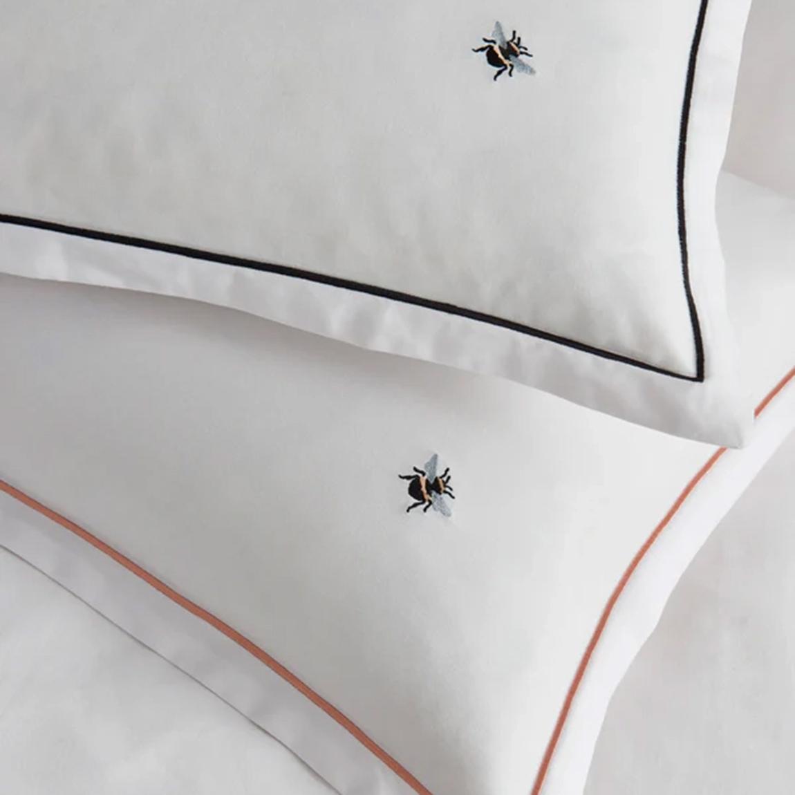 Bee with Peach Satin Stitching Double Duvet Cover Set main product photo