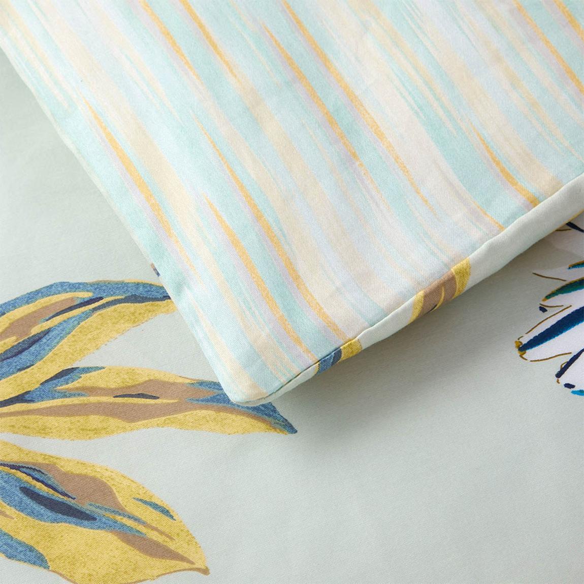 Tropical Emperor Duvet Cover main product photo