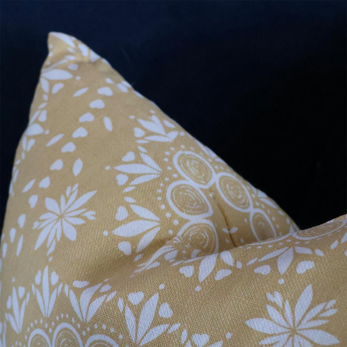 Palma Sol Cushion, Amarillo main product photo
