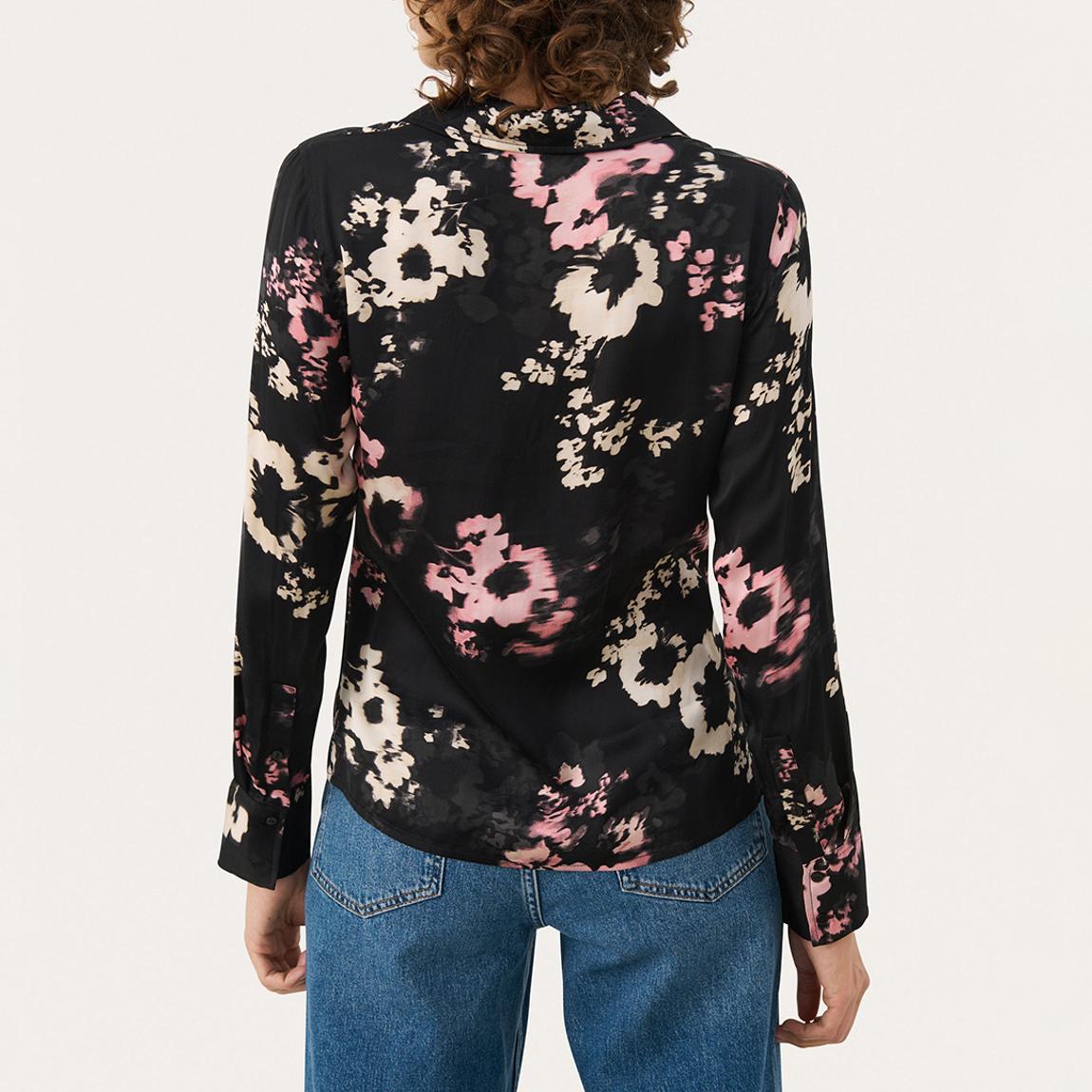 Black Lenda Shirt main product photo