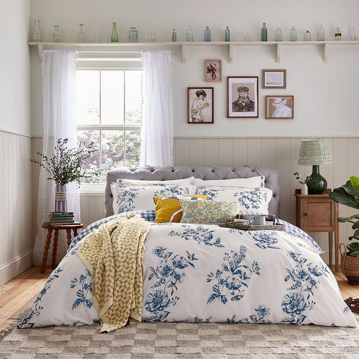 Honey Floral Single Cover Set, Navy main product photo