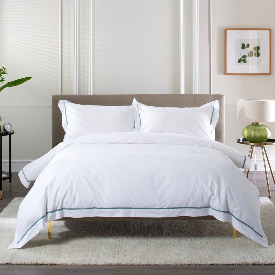 Hotel Hampstead 200 Thread Count Cotton Duvet Cover Set Green Single main product photo