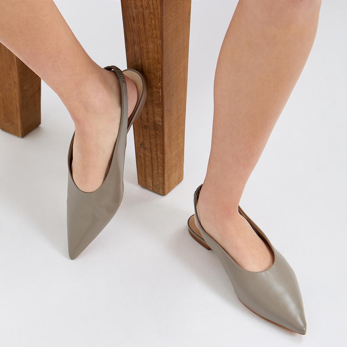 N°· Eleven Clay Leather Pointed Sling Back Mules - BrandAlley