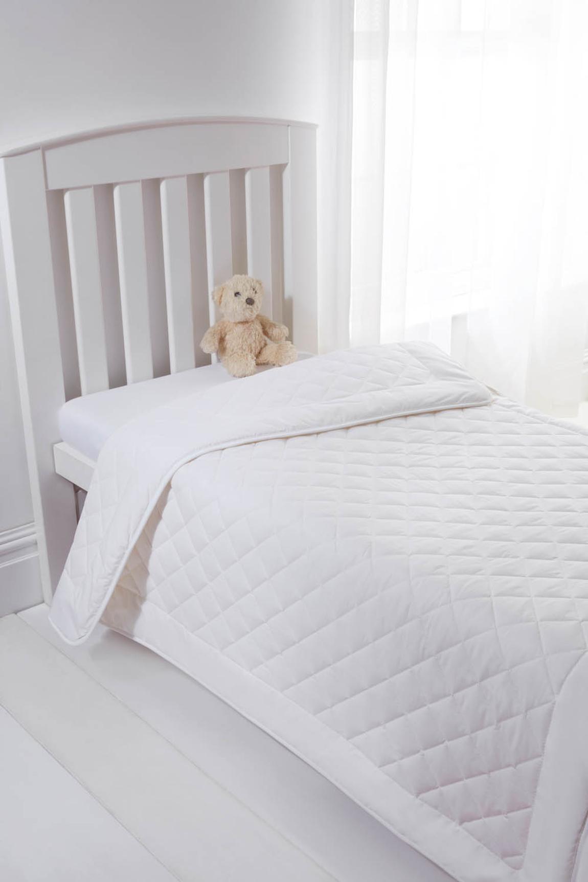 CDL Baby Wool 4 Tog White Duvet Cot Bed main product photo