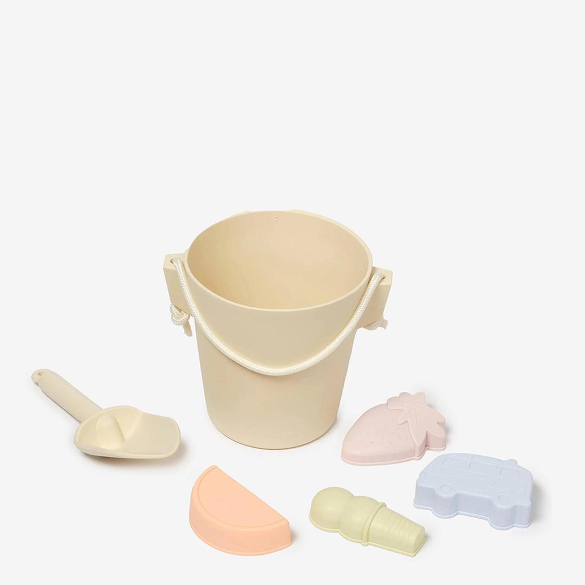 Silicone Bucket & Spade Set Apple Sorbet, Multi main product photo