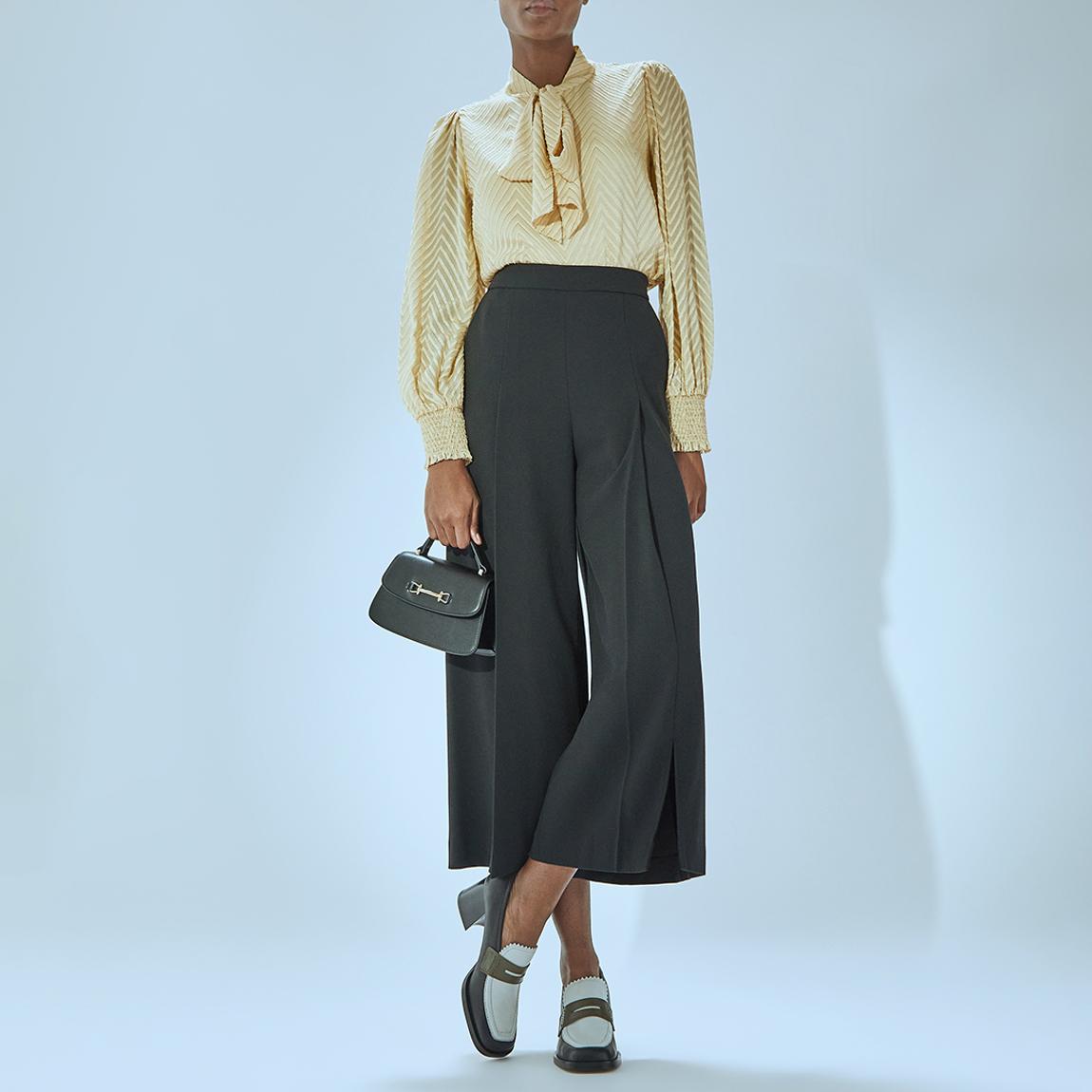 Black Pleated Wide Leg Culottes main product photo