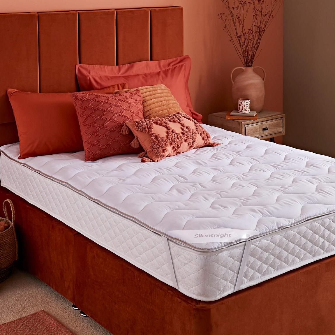 Silentnight Heat Genie Self Heating Mattress Topper - King main product photo