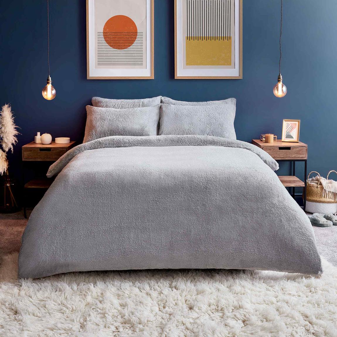 Silentnight Cosy Teddy Fleece Duvet Set - Silver - Double main product photo