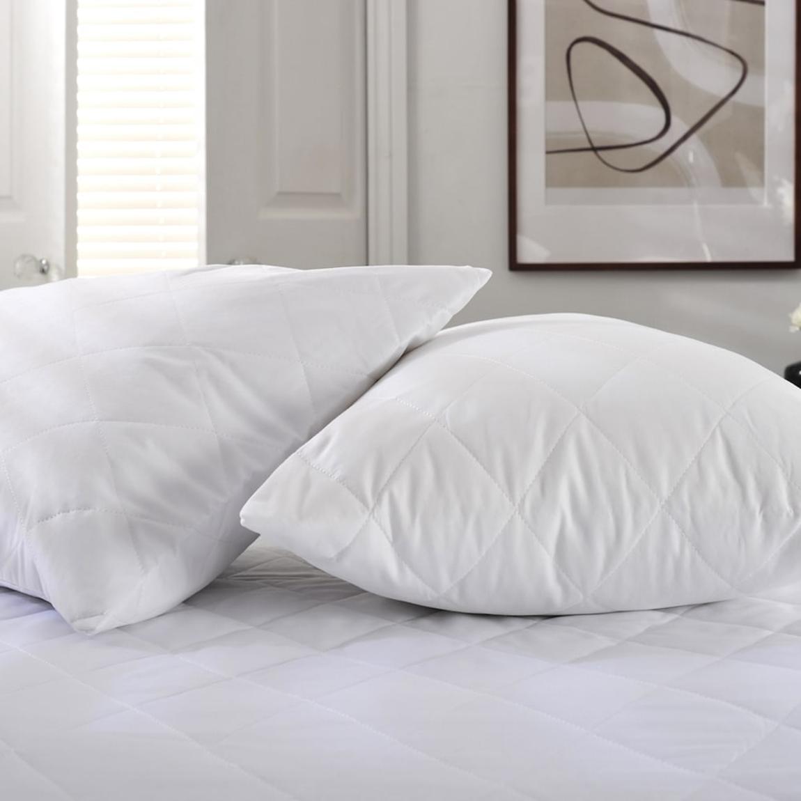 Quick Dry Quilted Mattress Protector main product photo
