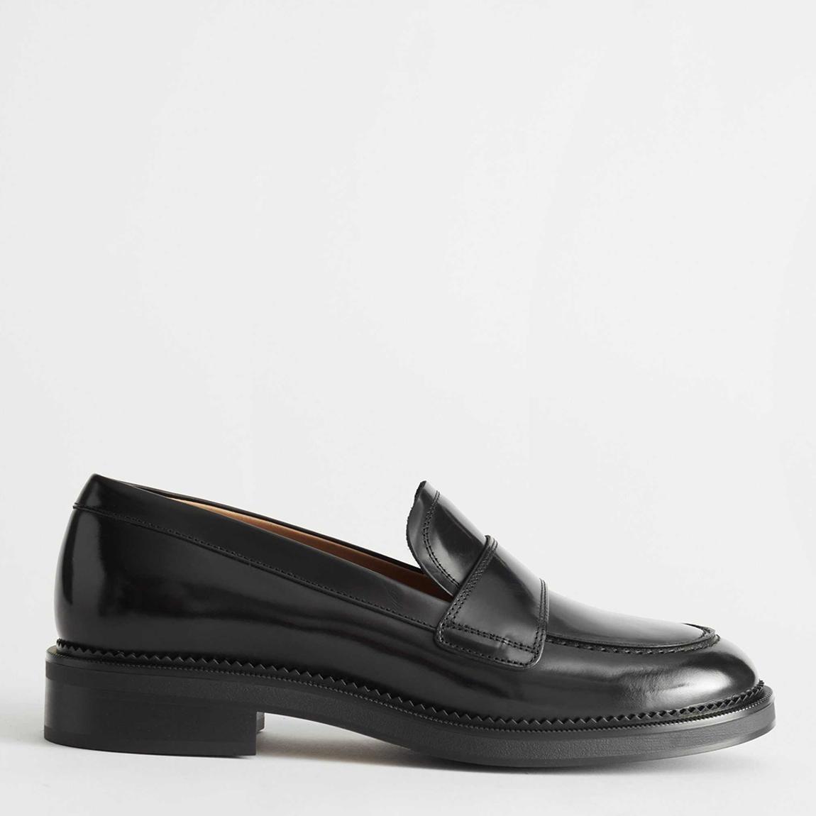 S Siri loafer main product photo