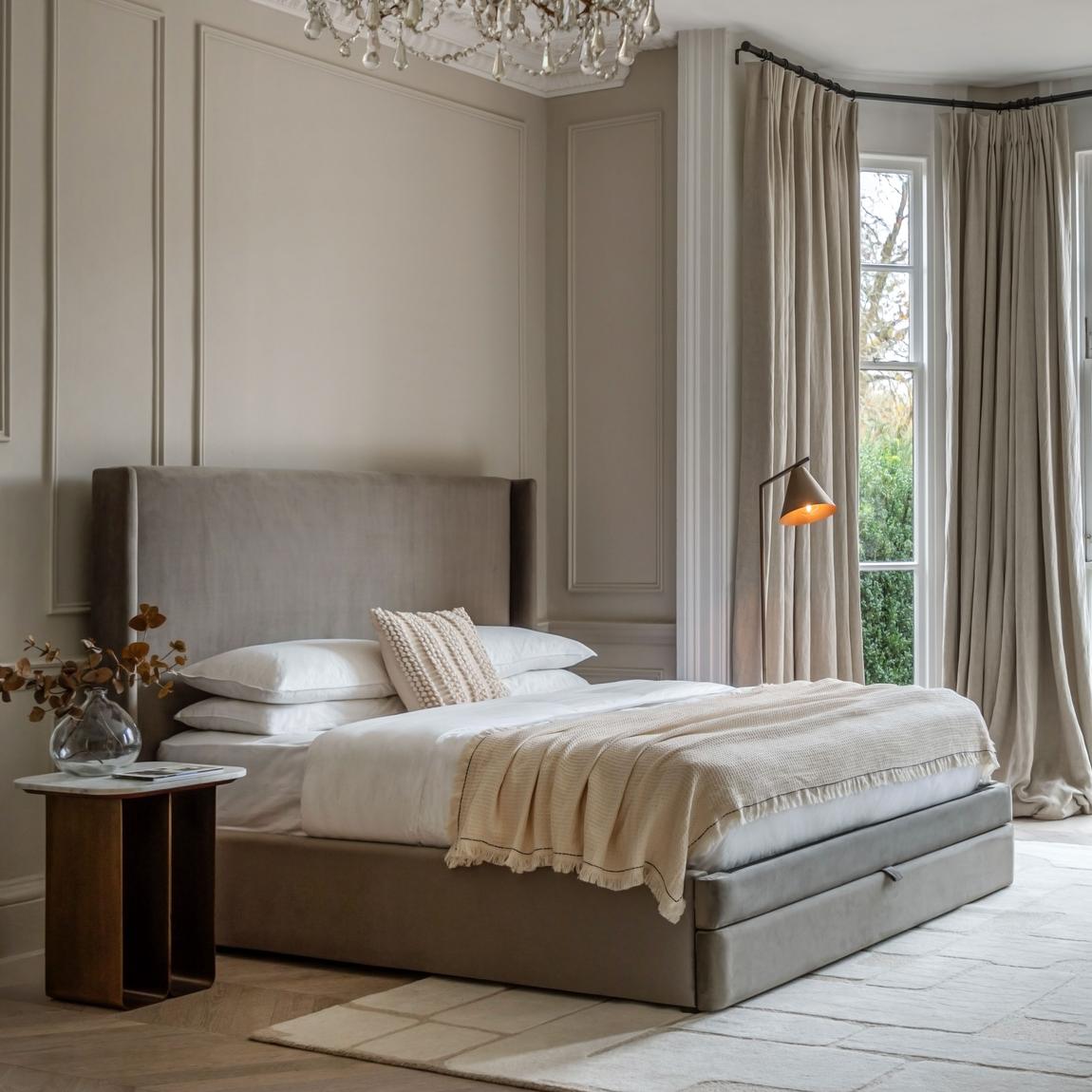 Nutfield 5' Bed Taupe main product photo