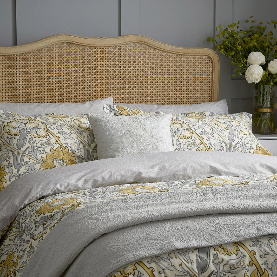 Pink & Rose, Bedspread, Grey main product photo