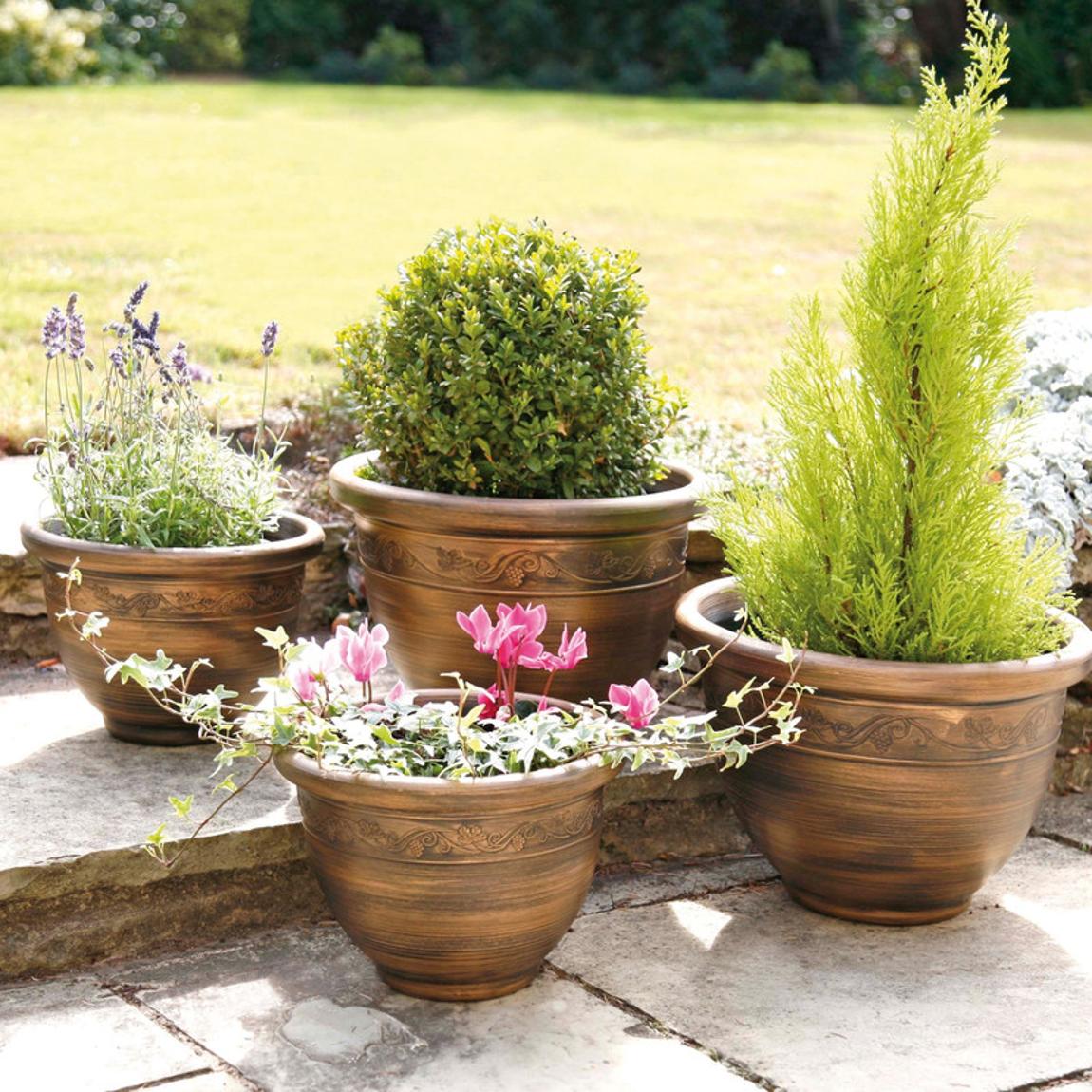 Pack of 4 Antique Planters Bronze main product photo