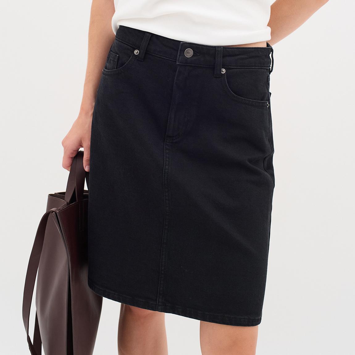 Black Wash Phei Skirt main product photo