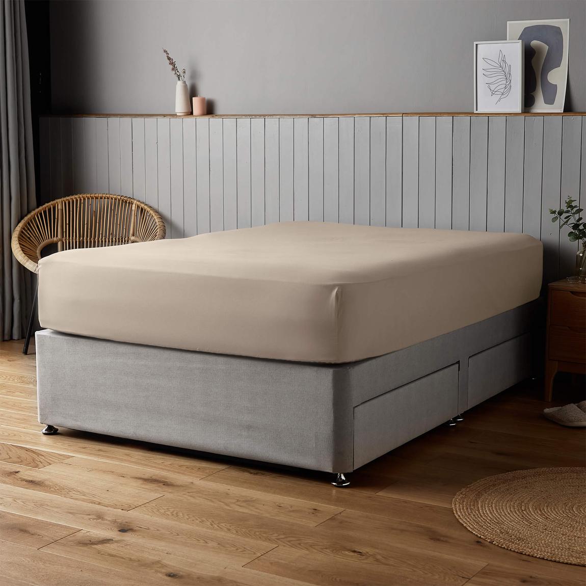 Silentnight Supersoft Natural Fitted Sheet - King main product photo