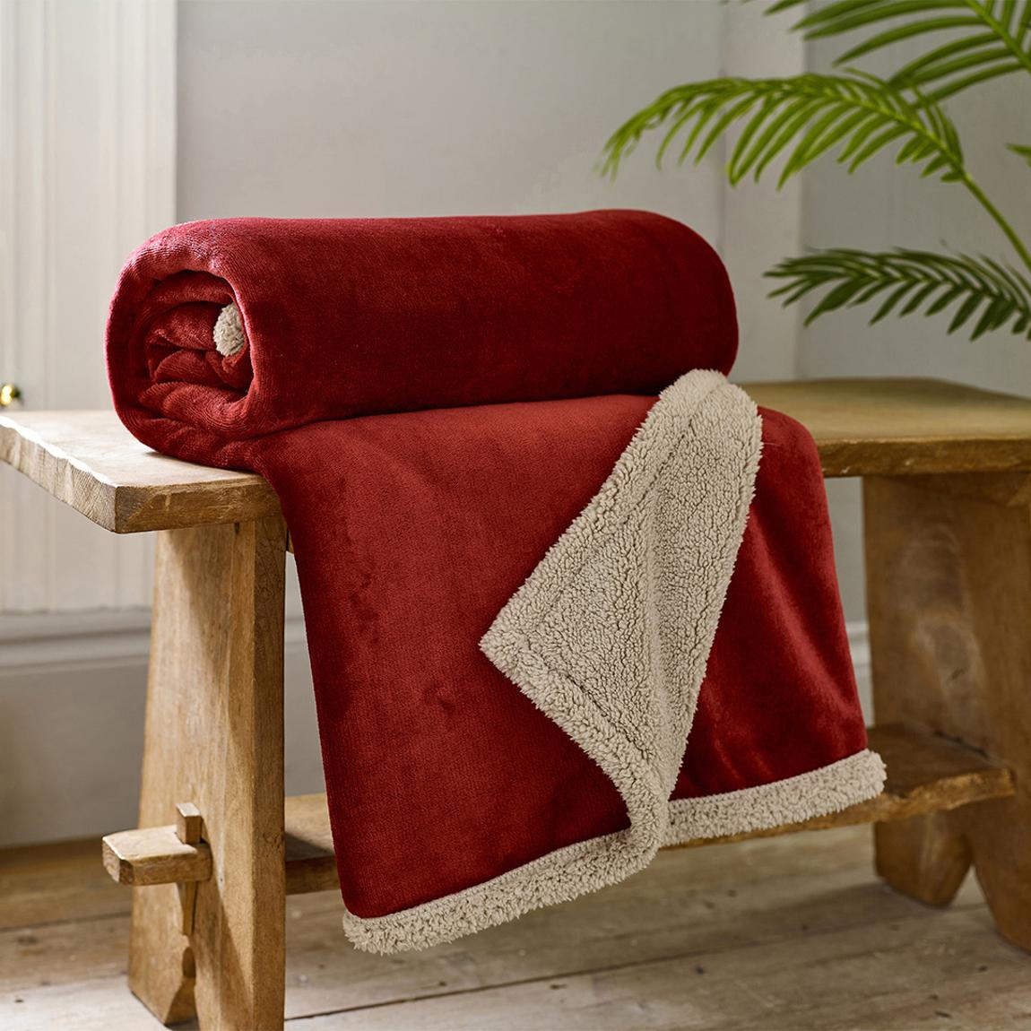 Hazelwood 130x170cm Throw, Wine main product photo