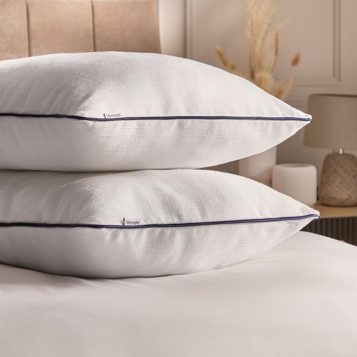 Silentnight Hotel Collection Prestige Pillow main product photo