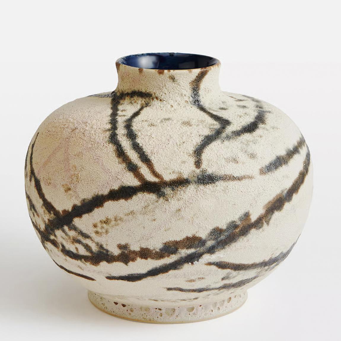 Amelia vase wide main product photo