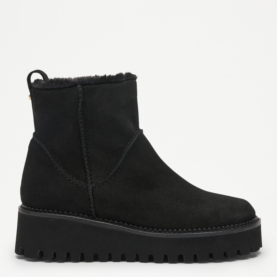 Flat Short Boot Clean main product photo