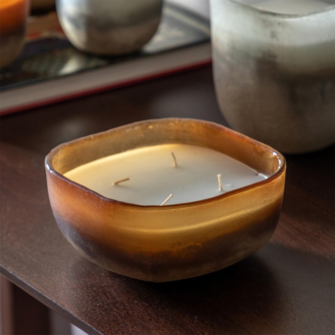 Mercury Medium Candle, Jasmin & Vetiver main product photo