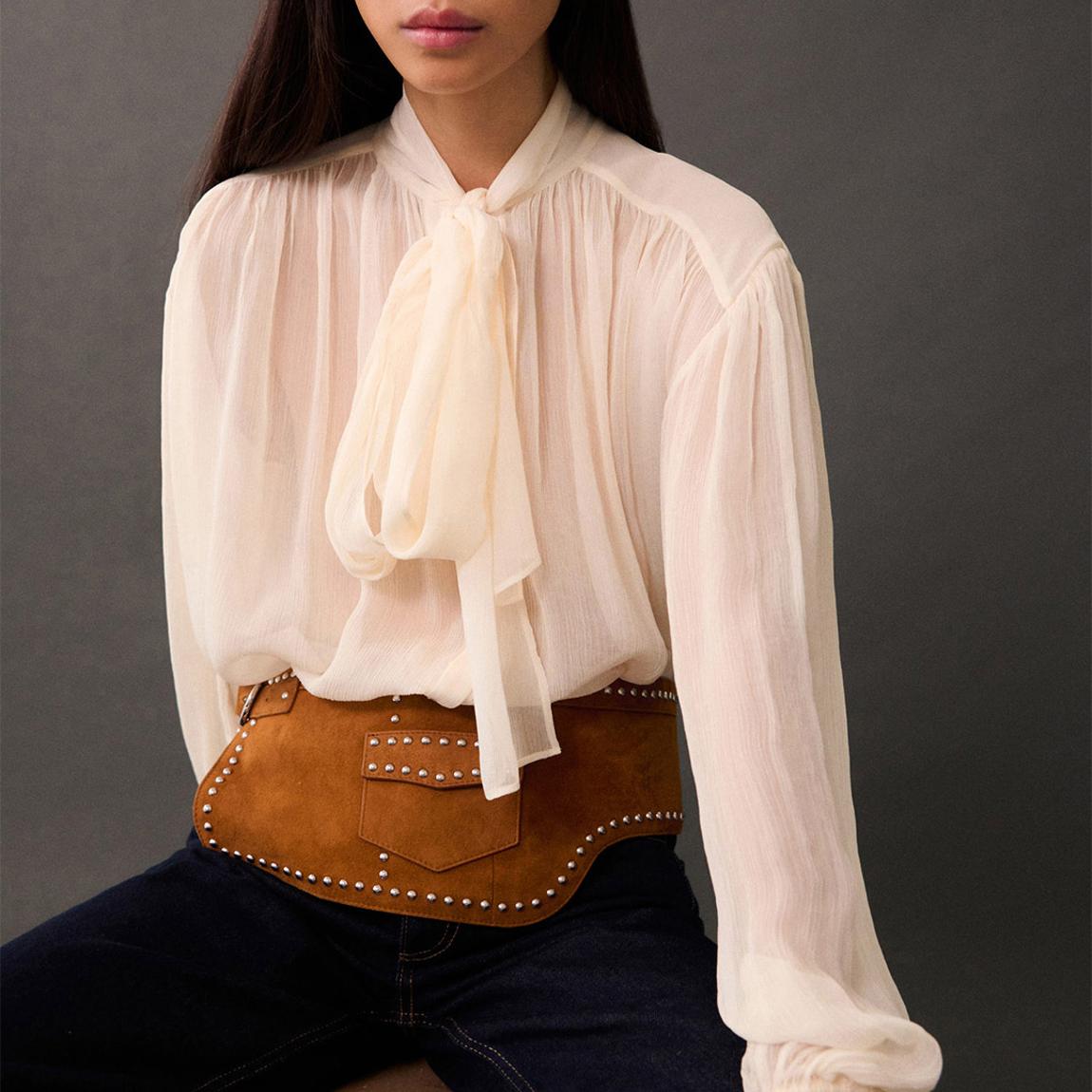 Off White Blouse With Puffed Sleeves And Bow main product photo