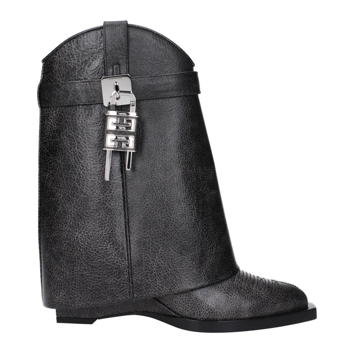 Leather Ankle Boots with Aged Vintage Effect and Side Logo - main product photo
