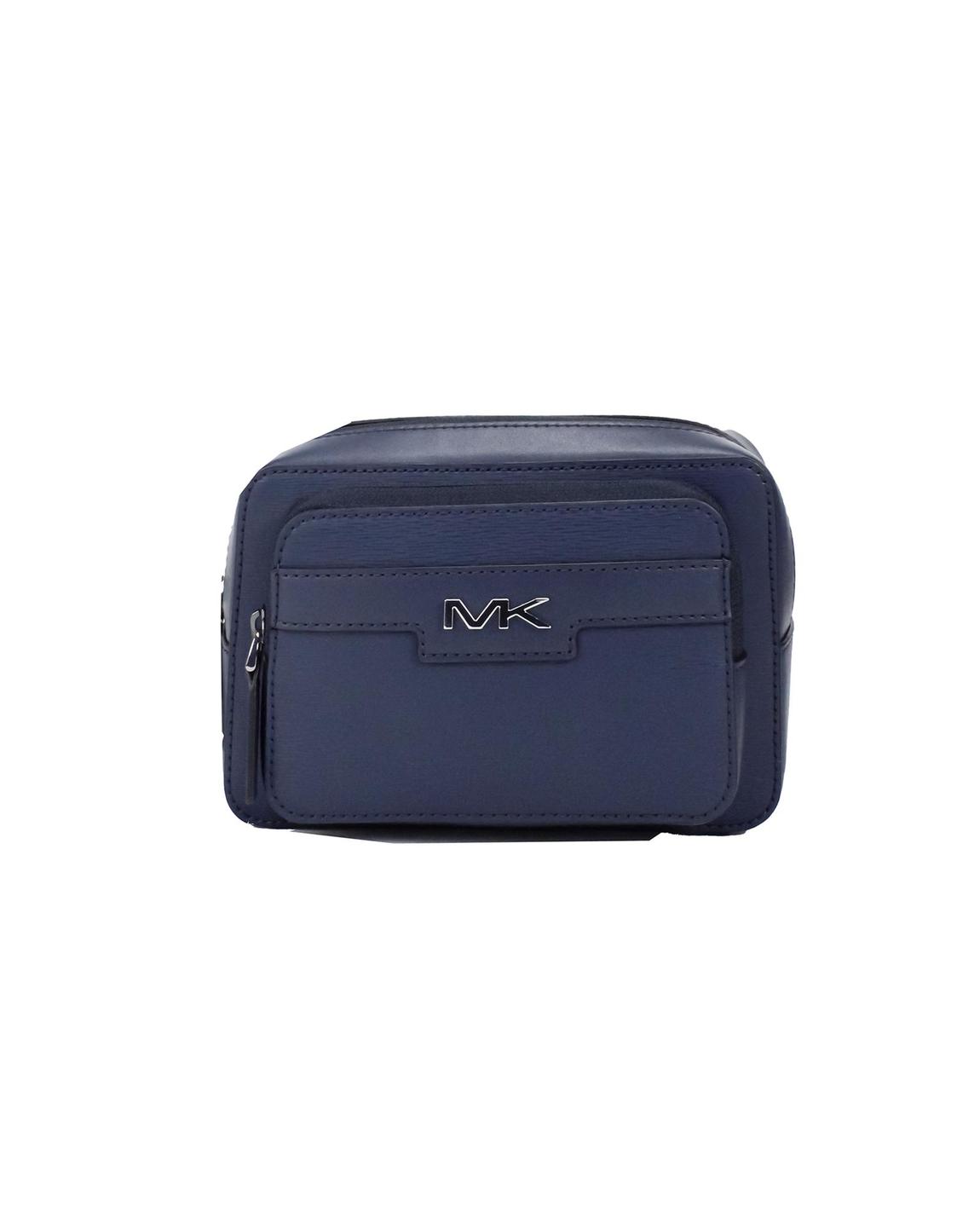 Jet Set Travel Large Flap Crossbody Wo - Navy Blue. Belt Bags main product photo